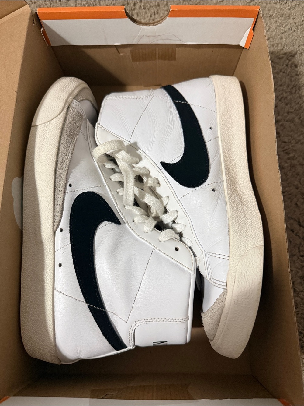 Nike Blazer Mid 77